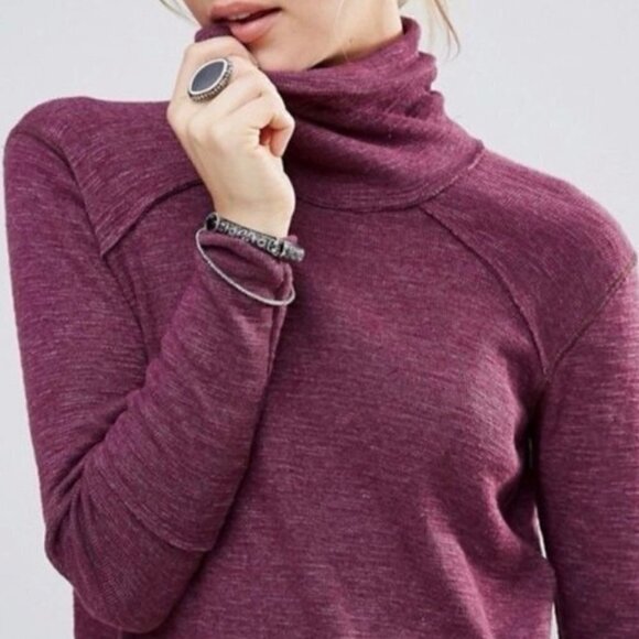 Free People Split Flyaway Back Turtleneck Long Sleeve Raglan Blouse Top Small - Picture 10 of 10